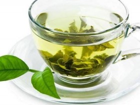 上班族饮用高浓度儿茶素绿茶，减少腹部脂肪囤积