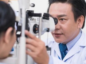 眼底检查能揪出哪些毛病?