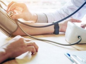 寒流报到,血压拉警报!防中风秘诀:起床111+减压4穴位