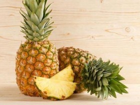 天热流汗人太虚 推凤梨苦瓜鸡汤消暑补元气