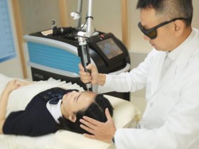 皮秒雷射搭配蜂巢式透镜肌肤问题快速祛斑尽斑