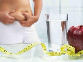 不想小肚子凸出,做对3件事防内脏下垂