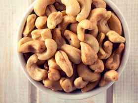 矿物质铁锌缺很大!吃腰果补铁、吃牡蛎补锌,这样配一级棒