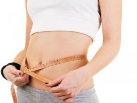 每日两分钟运动 让胸部变饱满