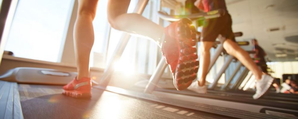 每天跑步多久能减肥 跑步多久可以减肥 什么时间跑步能减肥