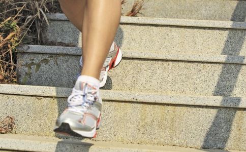爬楼梯能减肥吗 爬楼梯减肥的正确方法 怎么爬楼梯减肥